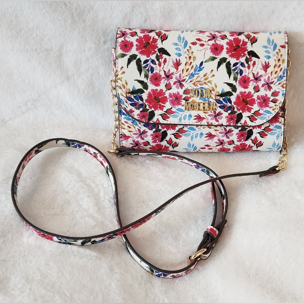 Steve Madden Blynn Flower Crossbody Purse